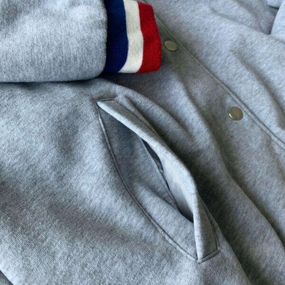 Forever 21 Heathered Gray Varsity Jacket Sz.Medium - Picture 7 of 12